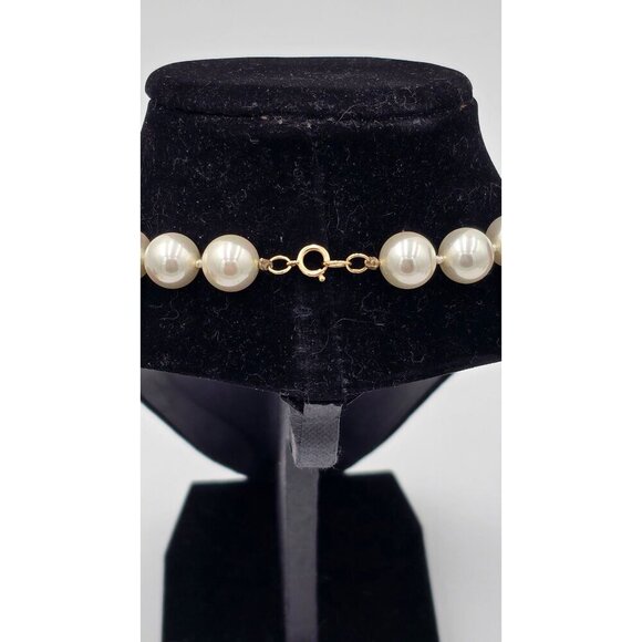 Vintage Hand Tied 12mm Choker Faux Pearl 16" Necklace White Spring Clasp - Picture 3 of 4
